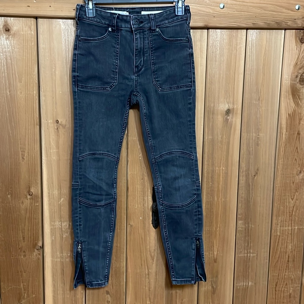 Black- Pilcro and the letterpress Anthropologie Skinny high rise jeans leggings…